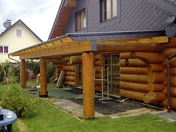 Phase 1 des Baus eines Wintergartens aus Holz